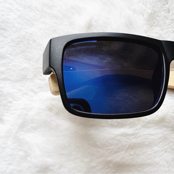 Juna Blue & Light Wood Sunglasses - Picture 2 of 11